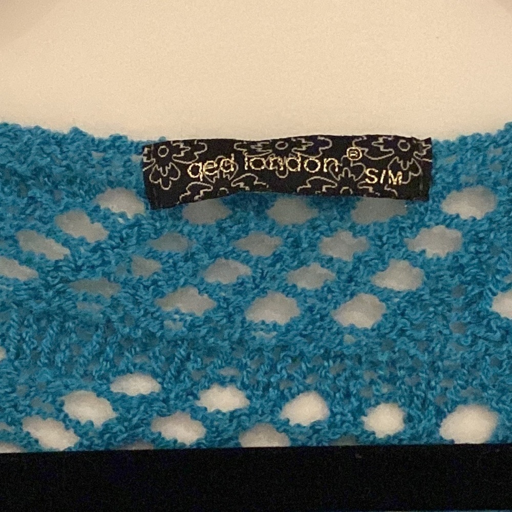 Qed London sweater open eyelet Size S/M - Picture 3 of 10